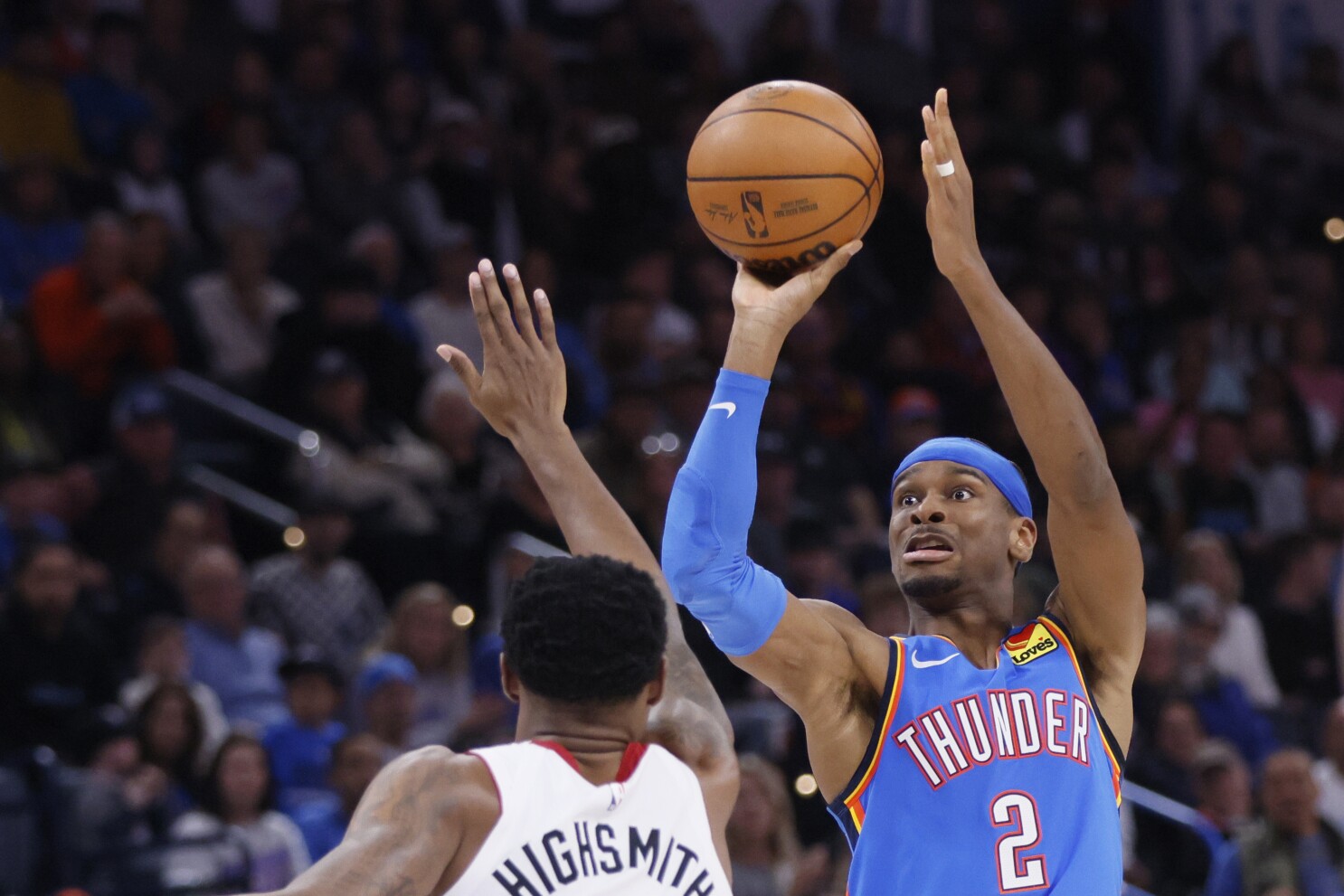 Gilgeous Alexander has big 2nd half to help Thunder rally past